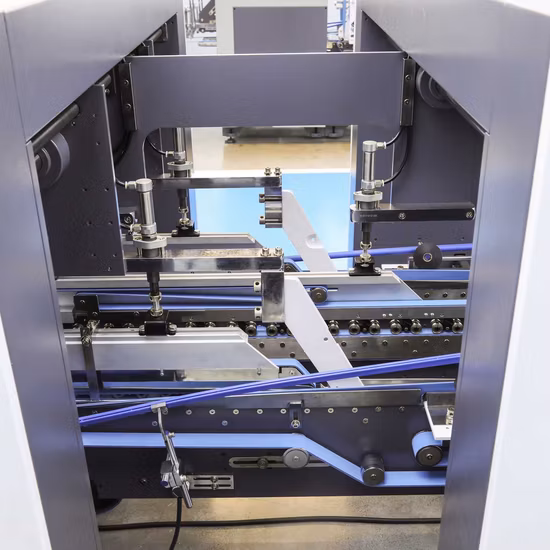 Machine de collage se pliante automatique de carton de boîte en carton ondulé Machine de collage de boîte de carton Machine de collage de pli de boîte en carton 4